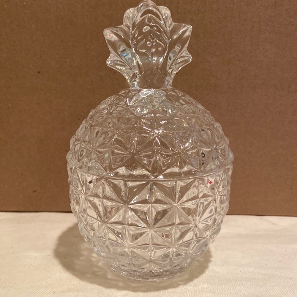 🌺 pineapple candy dish 5 1/5” inches
